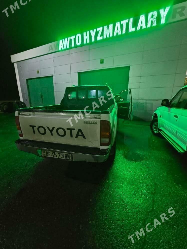 Toyota Hilux 2009 - 250 000 TMT - Türkmenbaşy - img 3