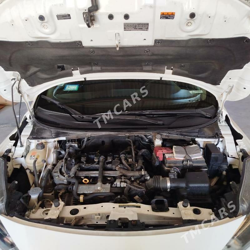 Nissan Versa 2021 - 180 000 TMT - Ашхабад - img 6