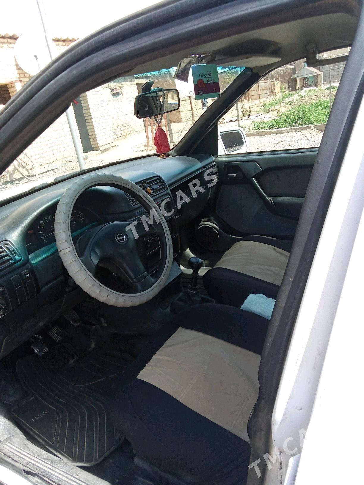 Opel Vectra 1995 - 30 000 TMT - Sarahs - img 1