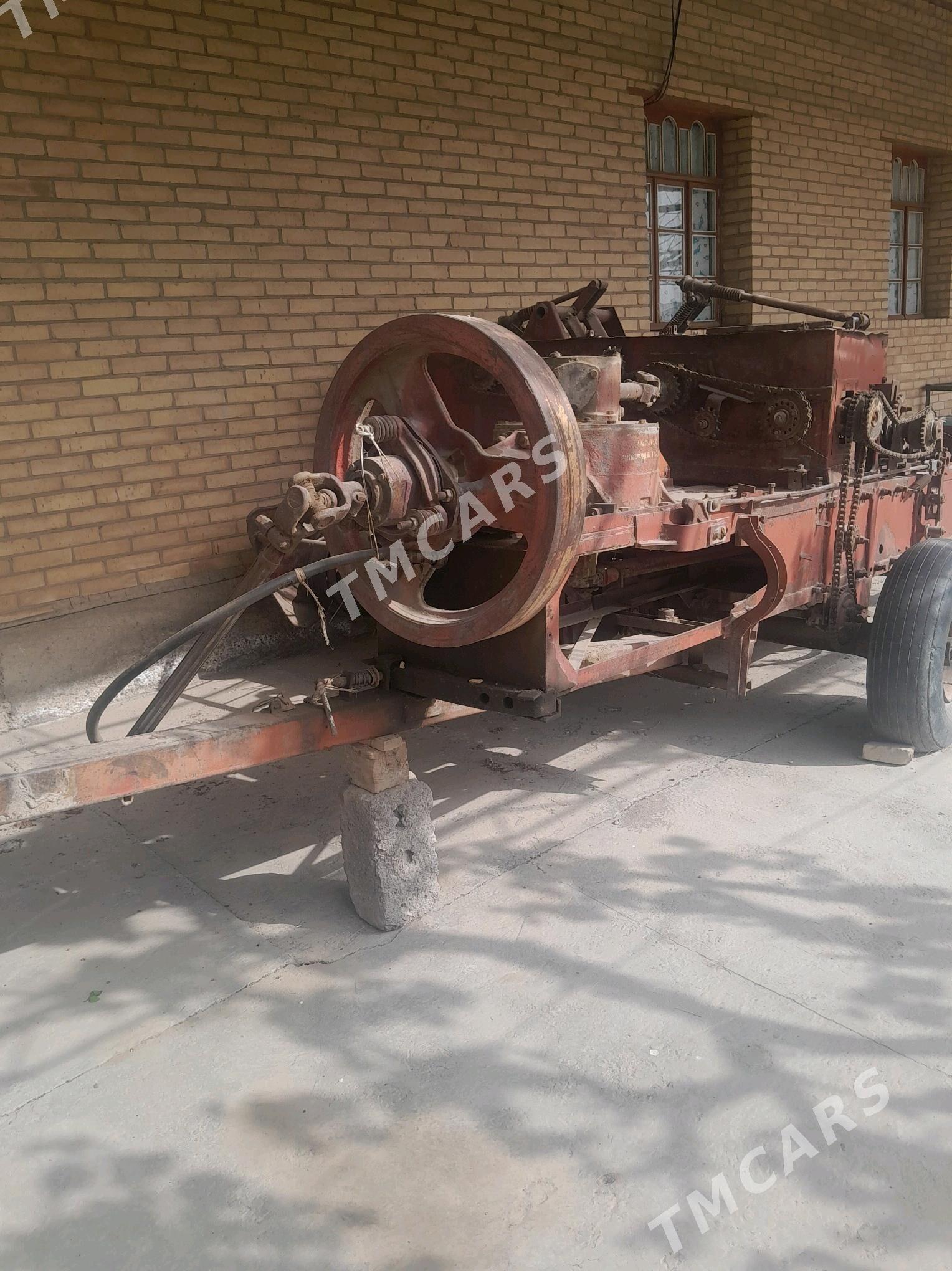 MTZ 82 2013 - 55 000 TMT - Дянев - img 1