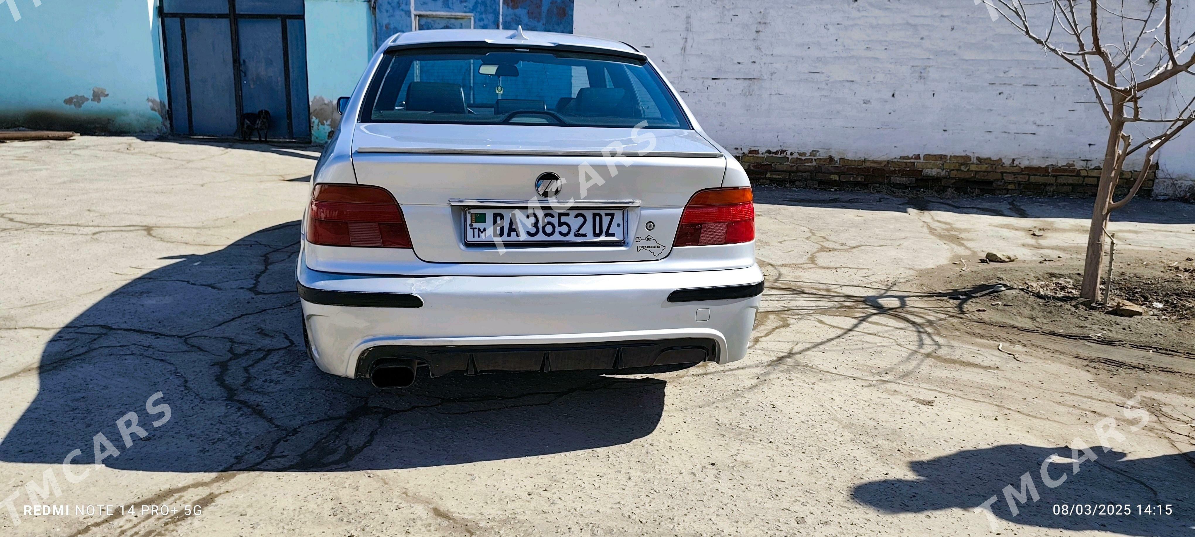 BMW E39 2000 - 120 000 TMT - Дашогуз - img 4
