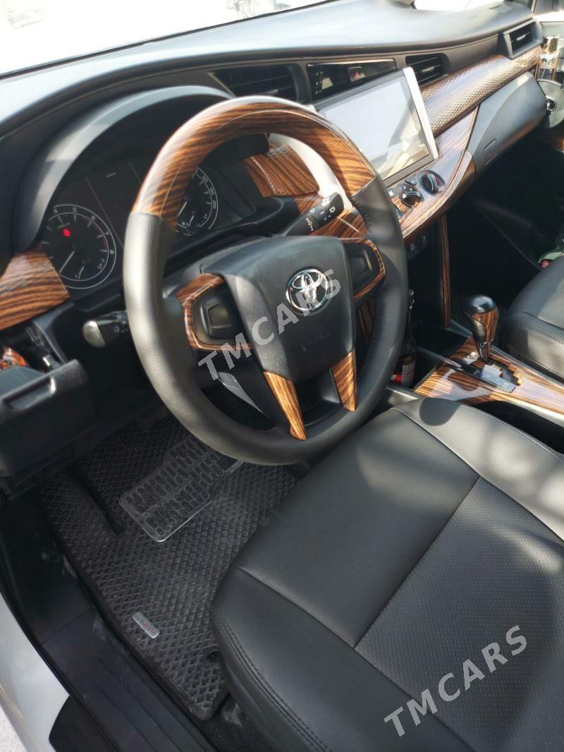 Toyota Innova 2020 - 265 000 TMT - Bäherden - img 2