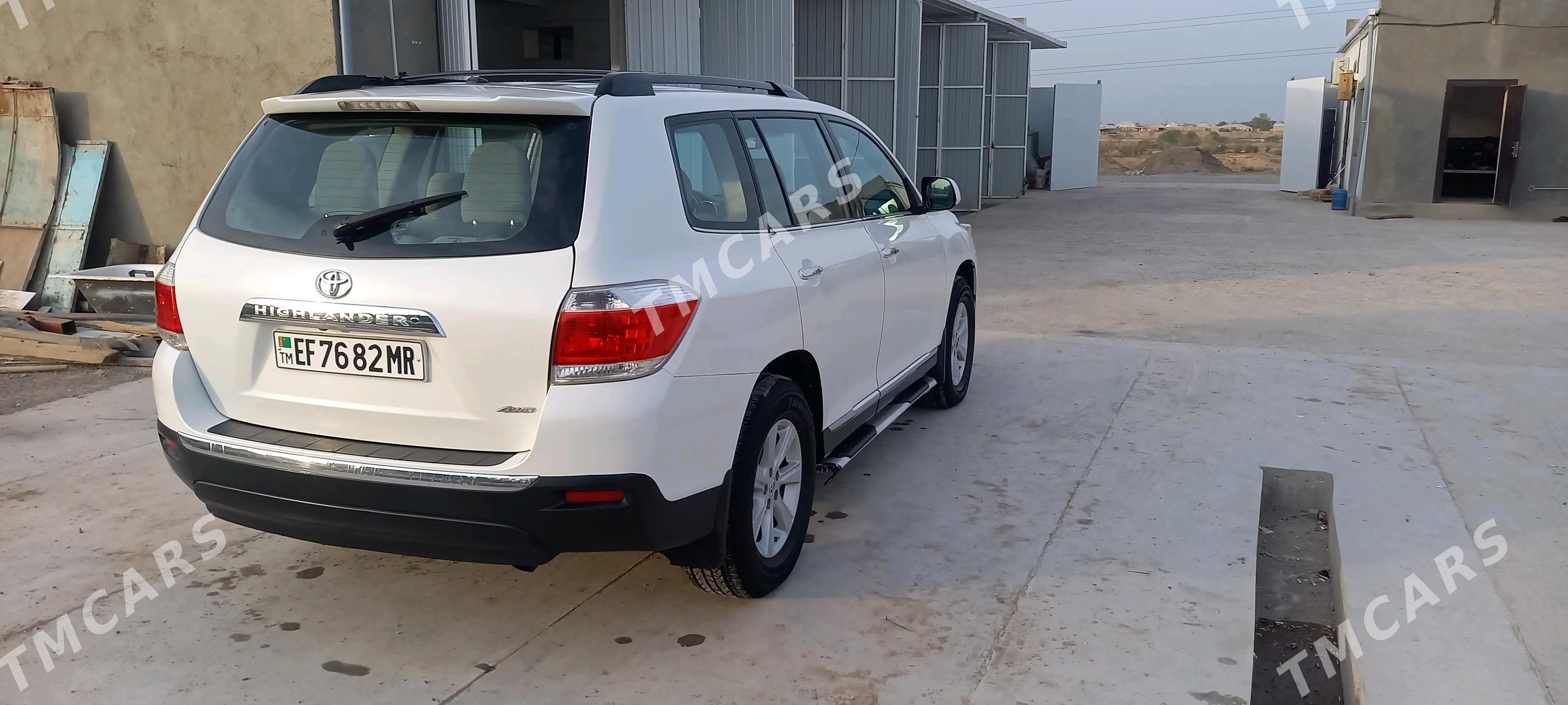 Toyota Highlander 2012 - 300 000 TMT - Ёлётен - img 5