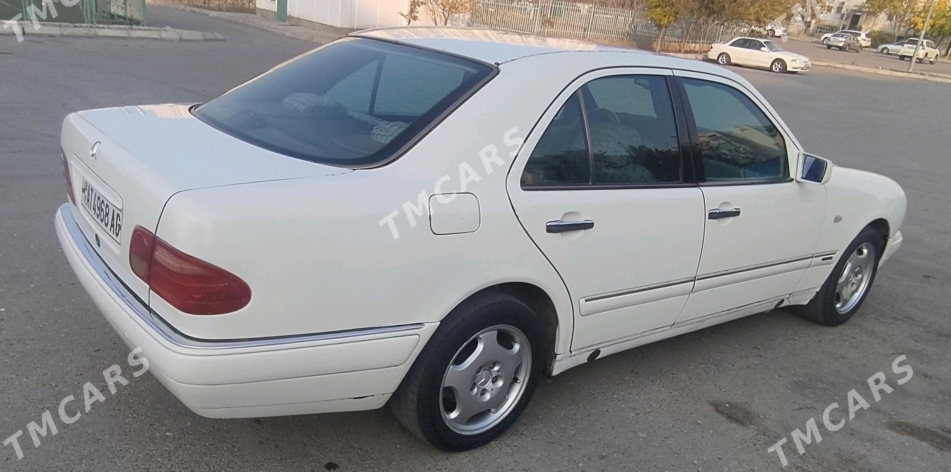 Mercedes-Benz E-Class 1997 - 76 000 TMT - Aşgabat - img 2
