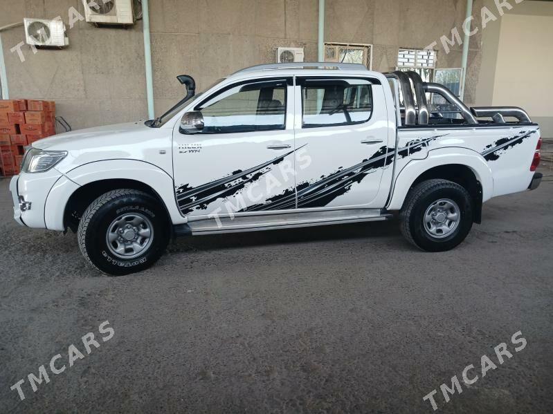 Toyota Hilux 2012 - 330 000 TMT - Мары - img 4