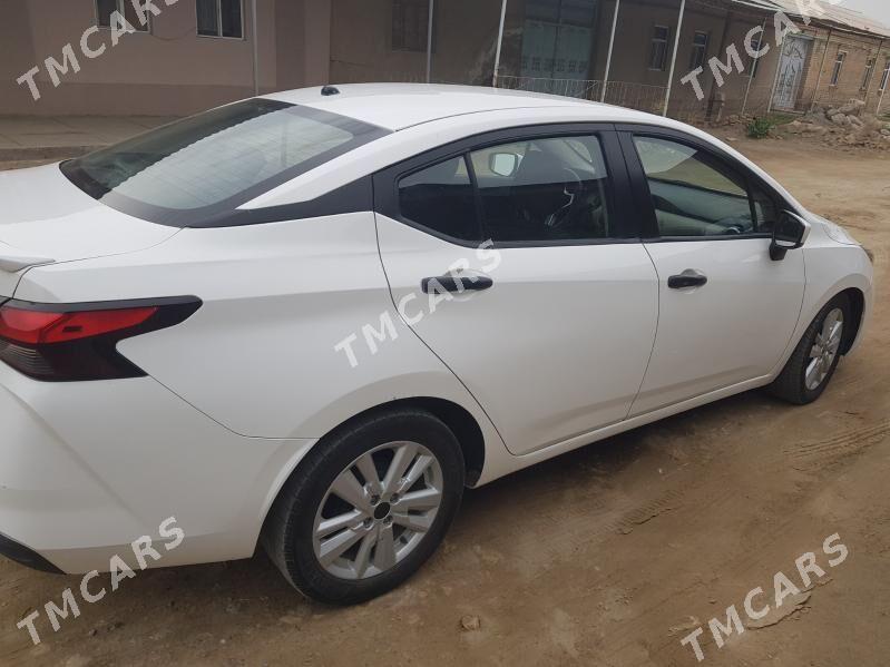 Nissan Versa 2020 - 170 000 TMT - Фарап - img 3
