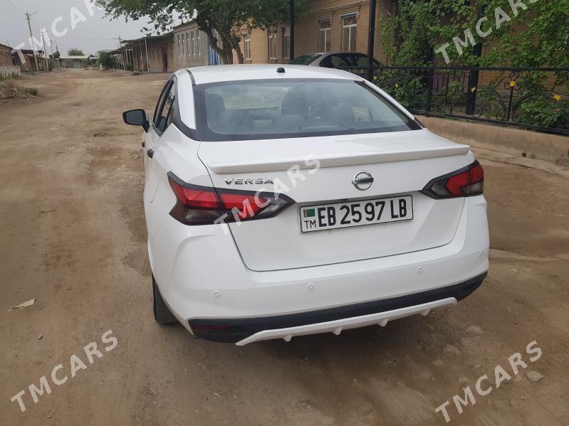 Nissan Versa 2020 - 170 000 TMT - Фарап - img 2