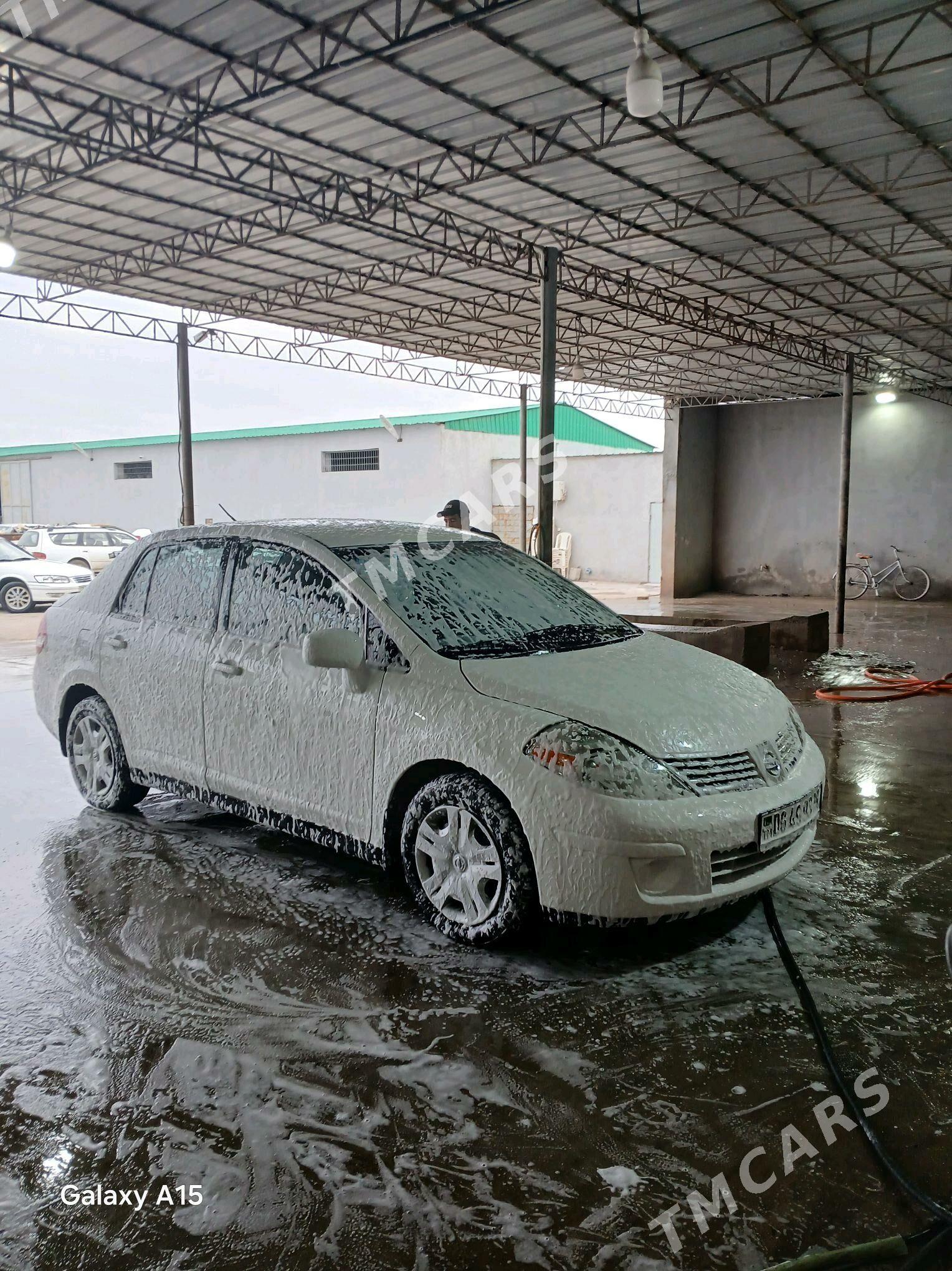 Nissan Versa 2010 - 110 000 TMT - Бабадайхан - img 3