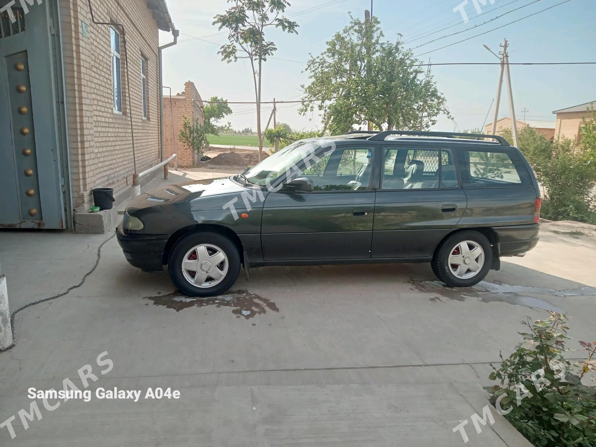 Opel Astra 1995 - 52 000 TMT - Саят - img 2
