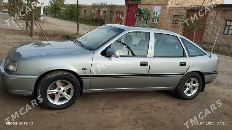 Opel Vectra 1990 - 28 000 TMT - Çärjew - img 4
