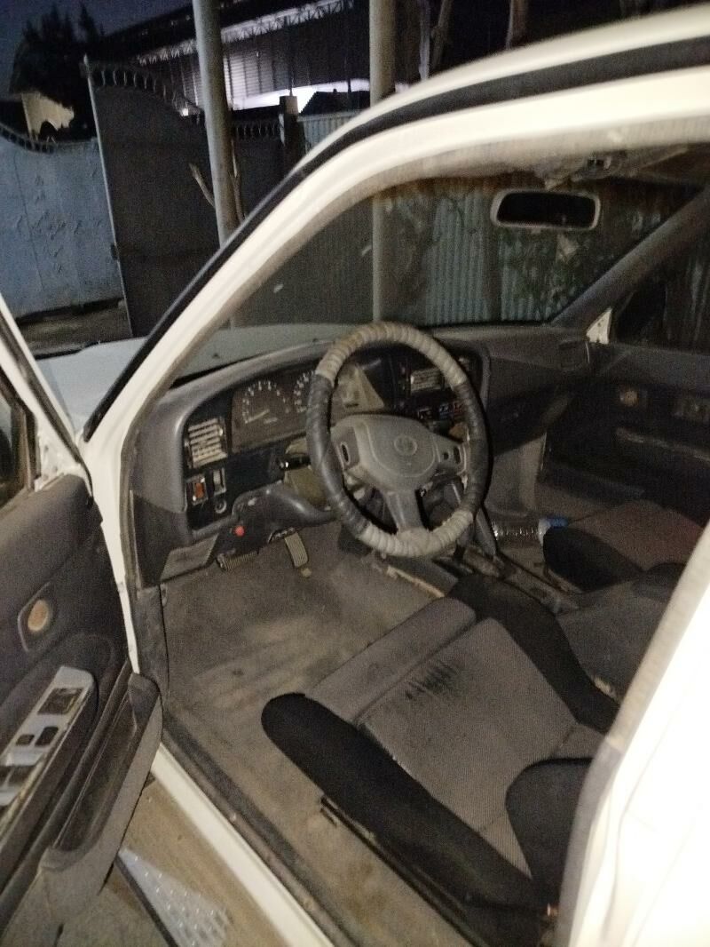 Toyota Hilux 1991 - 55 000 TMT - Сакарчага - img 8