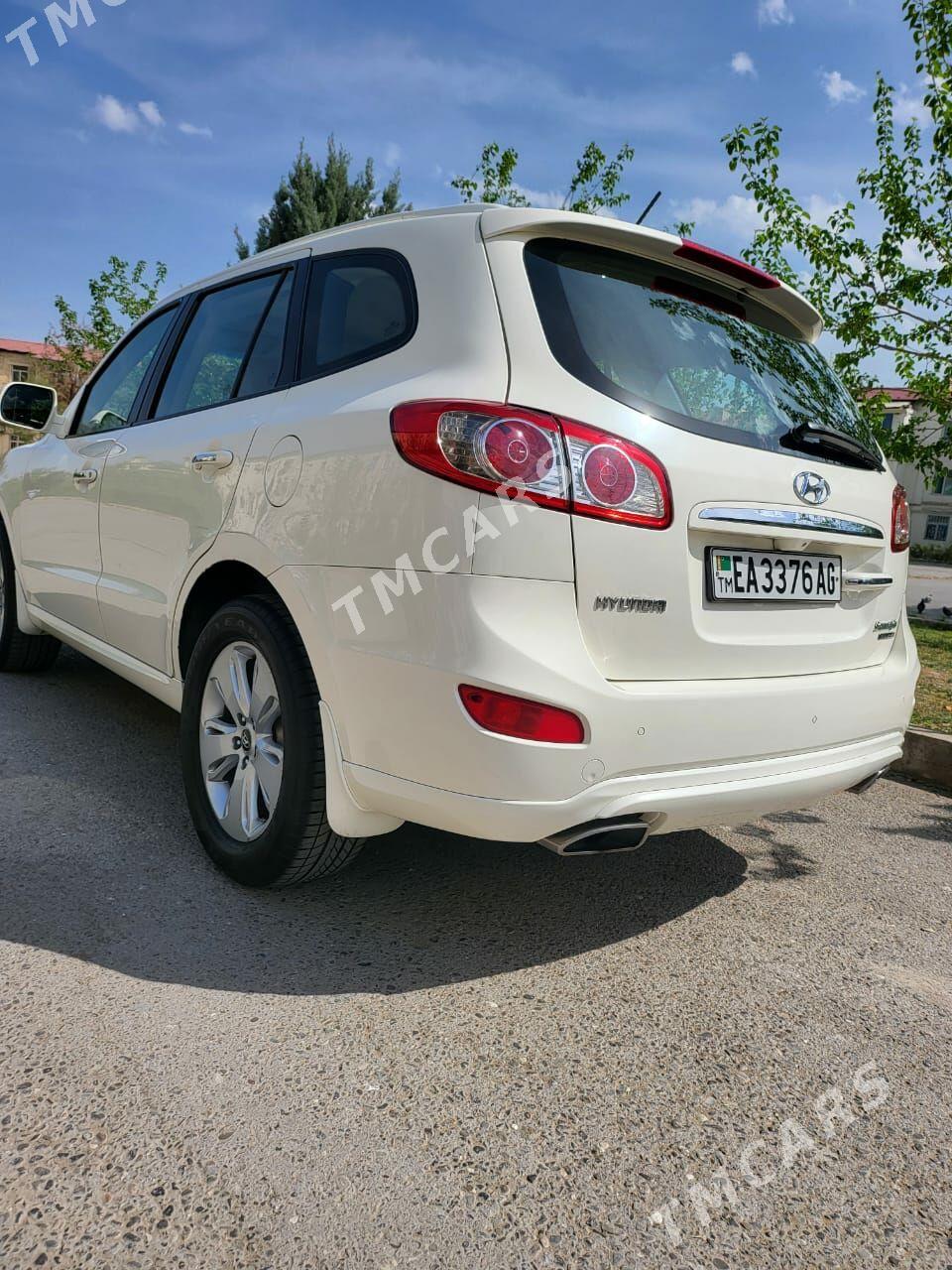 Hyundai Santa Fe 2011 - 210 000 TMT - Aşgabat - img 9