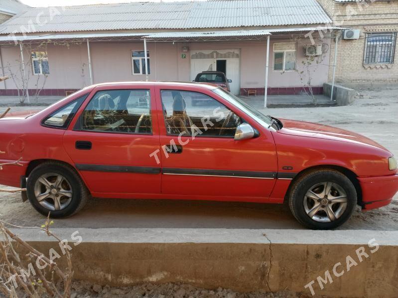 Opel Vectra 1990 - 33 000 TMT - Фарап - img 6