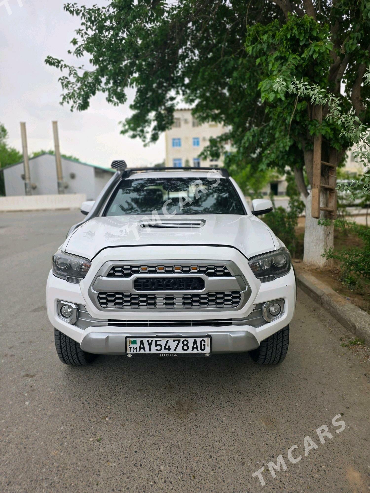 Toyota Tacoma 2018 - 380 000 TMT - Aşgabat - img 2