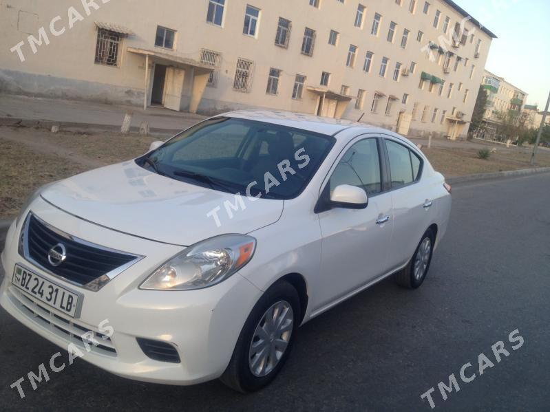 Nissan Versa 2012 - 100 000 TMT - Türkmenabat - img 4