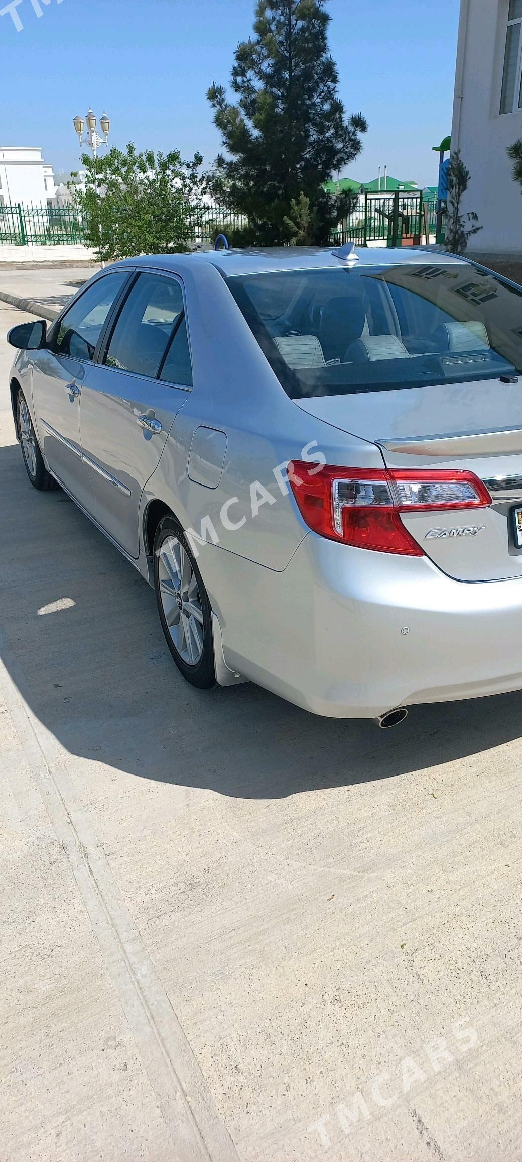 Toyota Camry 2012 - 250 000 TMT - Ak bugdaý etraby - img 5