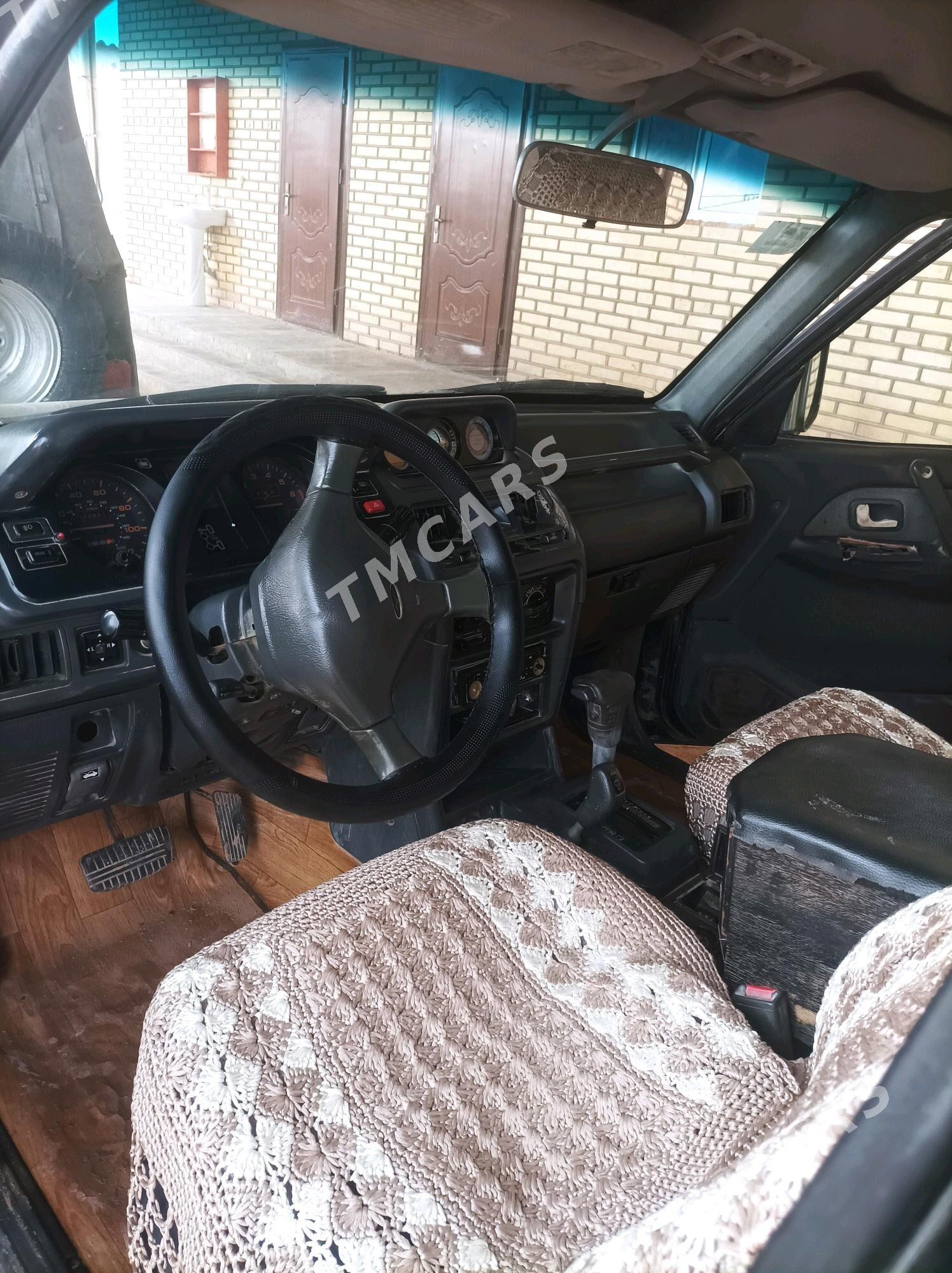 Mitsubishi Montero 1995 - 70 000 TMT - Ёлётен - img 7