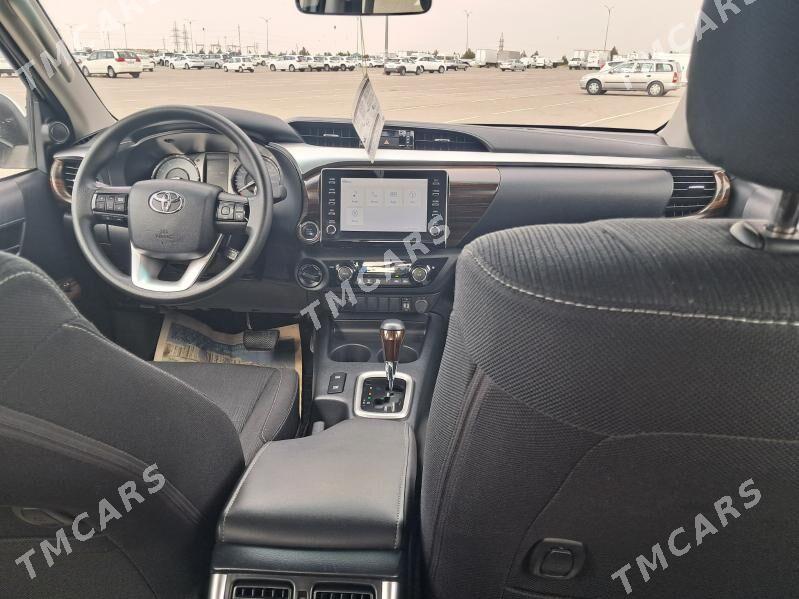 Toyota Hilux 2021 - 578 000 TMT - Ашхабад - img 6