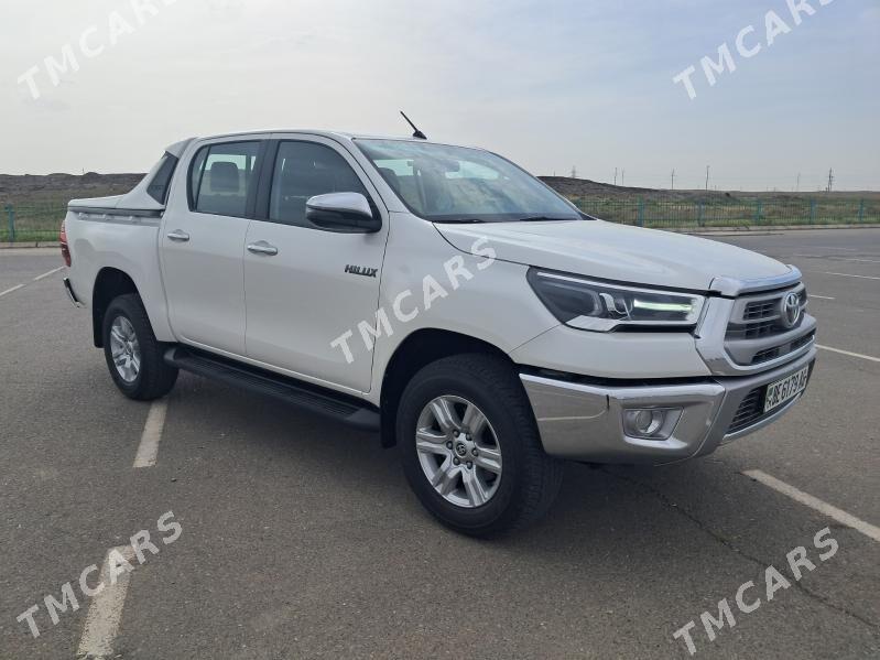 Toyota Hilux 2021 - 578 000 TMT - Ашхабад - img 5