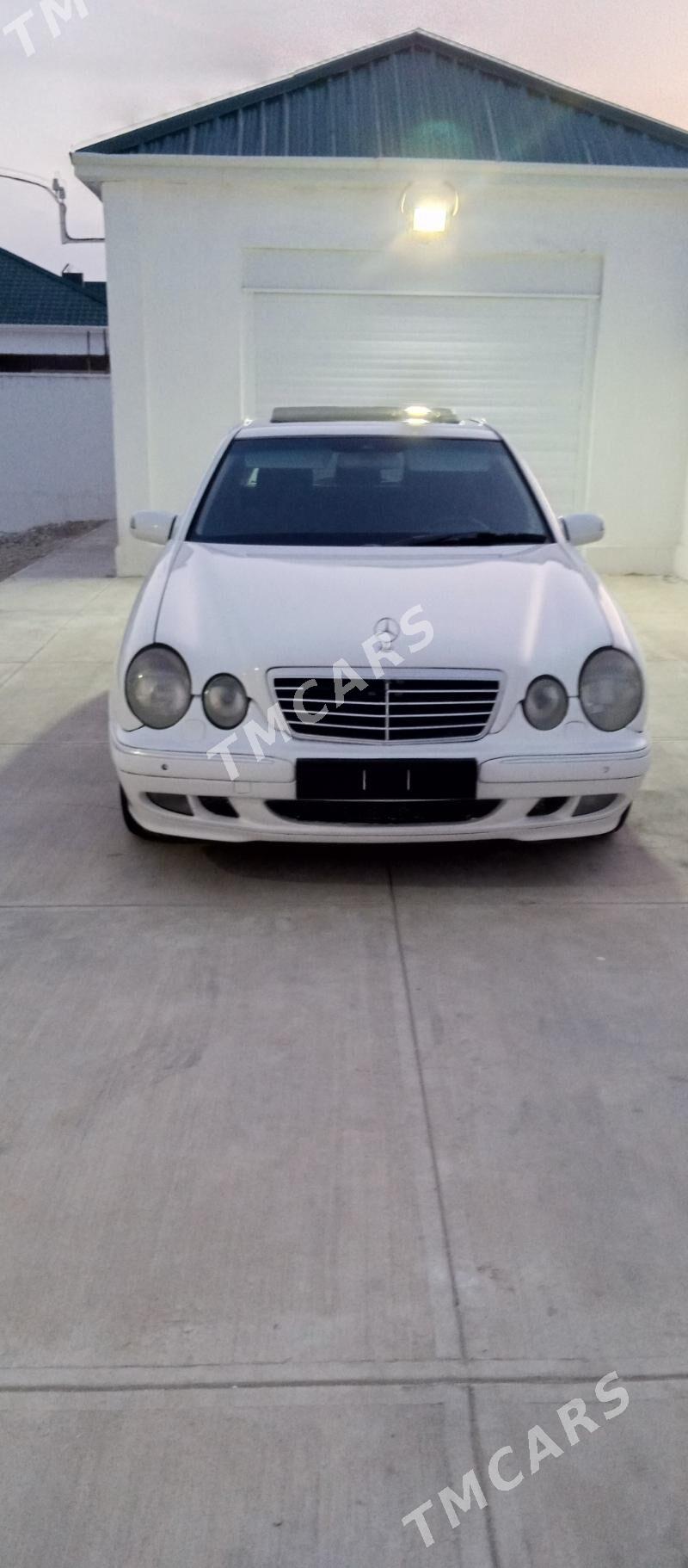 Mercedes-Benz E320 2001 - 100 000 TMT - Balkanabat - img 3