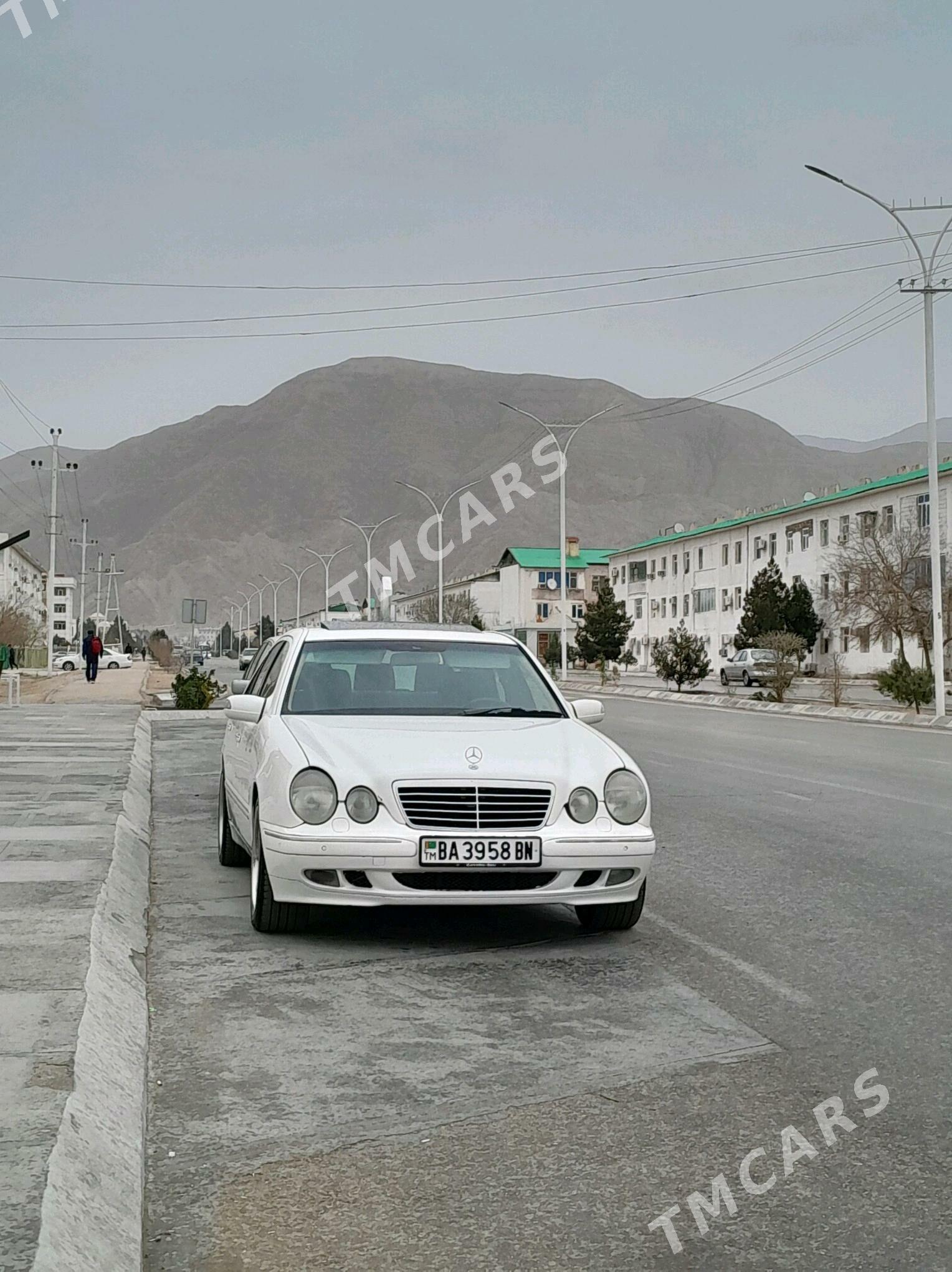 Mercedes-Benz E320 2001 - 100 000 TMT - Balkanabat - img 5