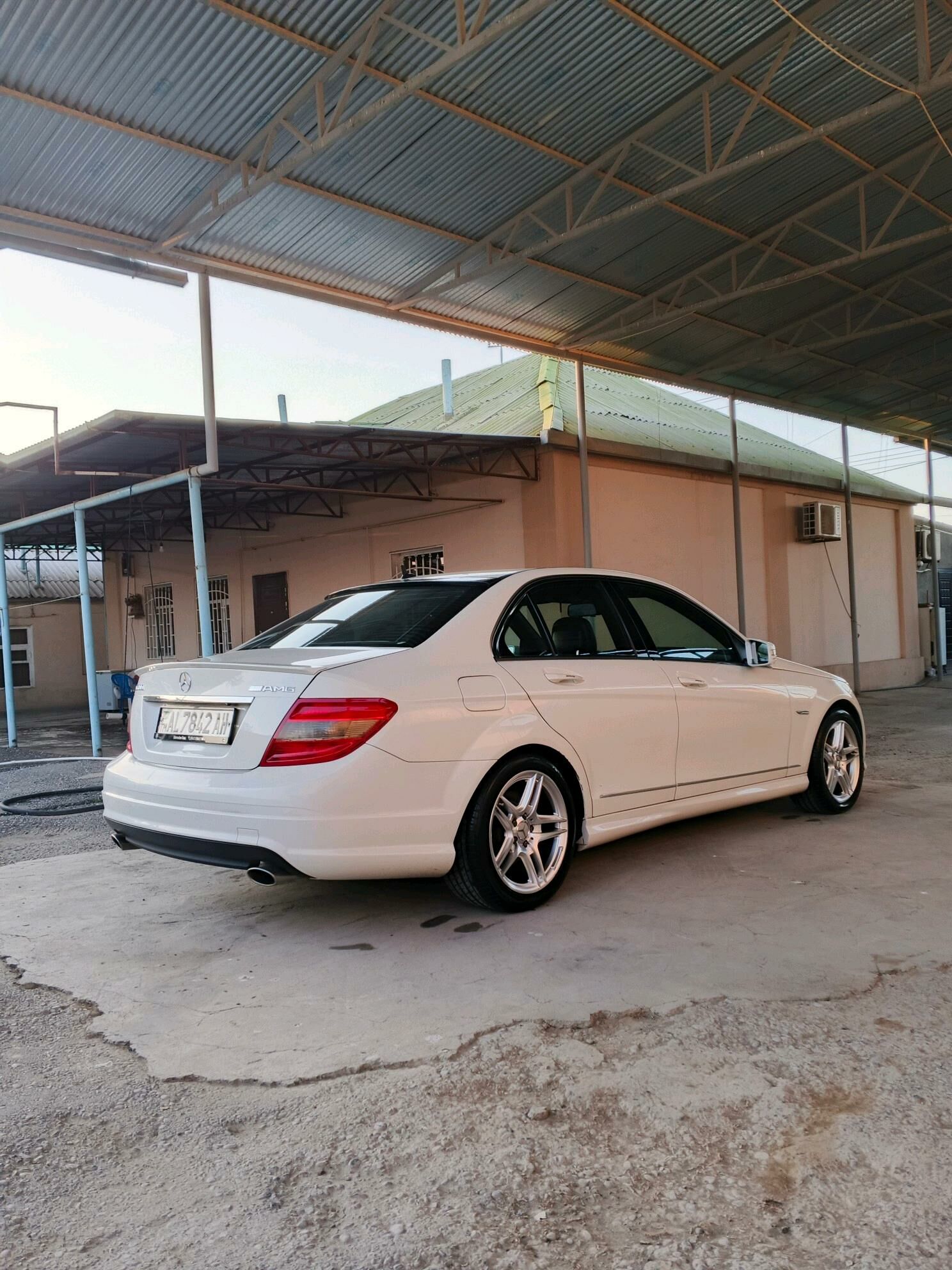Mercedes-Benz C300 2010 - 260 000 TMT - Änew - img 2