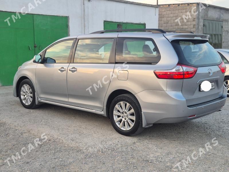 Toyota Sienna 2015 - 328 000 TMT - Гызыларбат - img 5