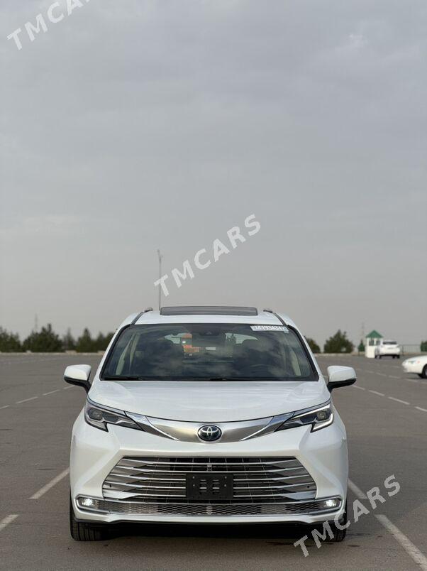 Toyota Sienna 2022 - 686 000 TMT - Ашхабад - img 2