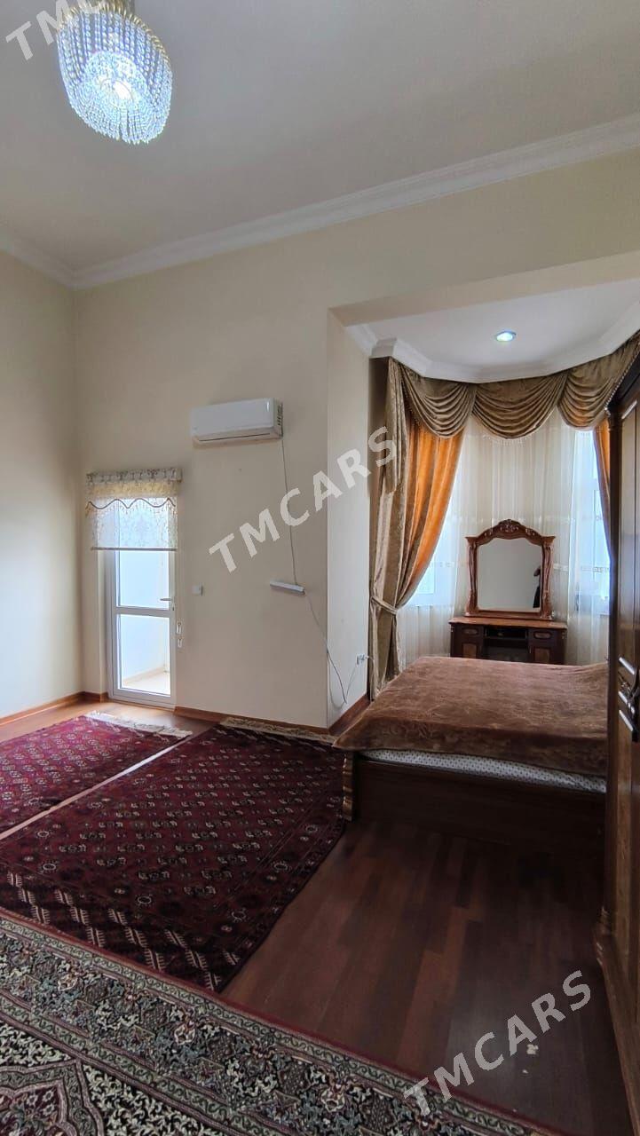 Элитка 4 ком 200м2 продажа - ул. Советская (Гарашсызлык шаёлы) - img 5