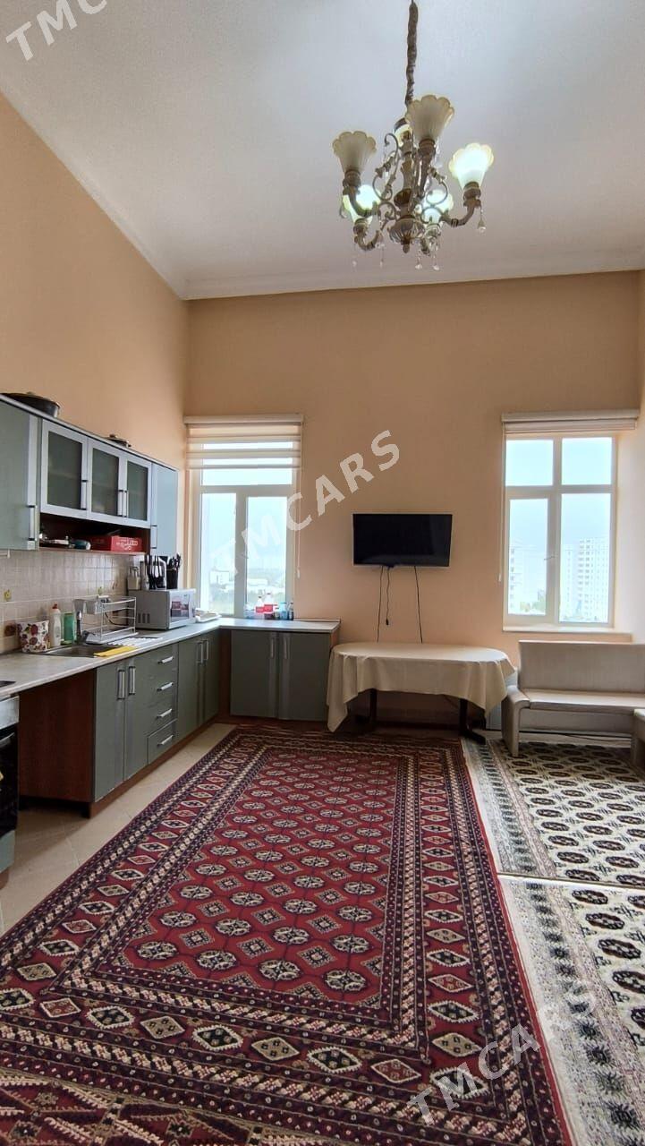 Элитка 4 ком 200м2 продажа - ул. Советская (Гарашсызлык шаёлы) - img 4