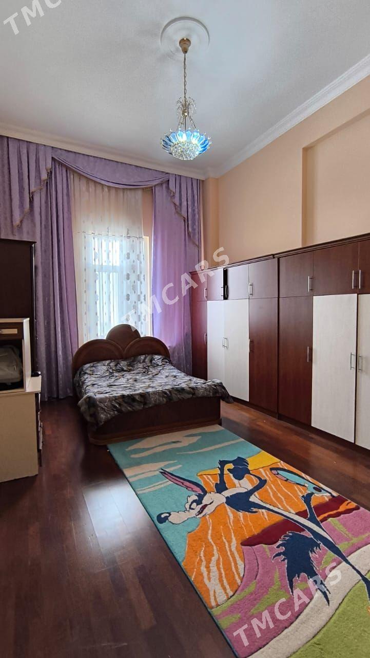 Элитка 4 ком 200м2 продажа - ул. Советская (Гарашсызлык шаёлы) - img 9