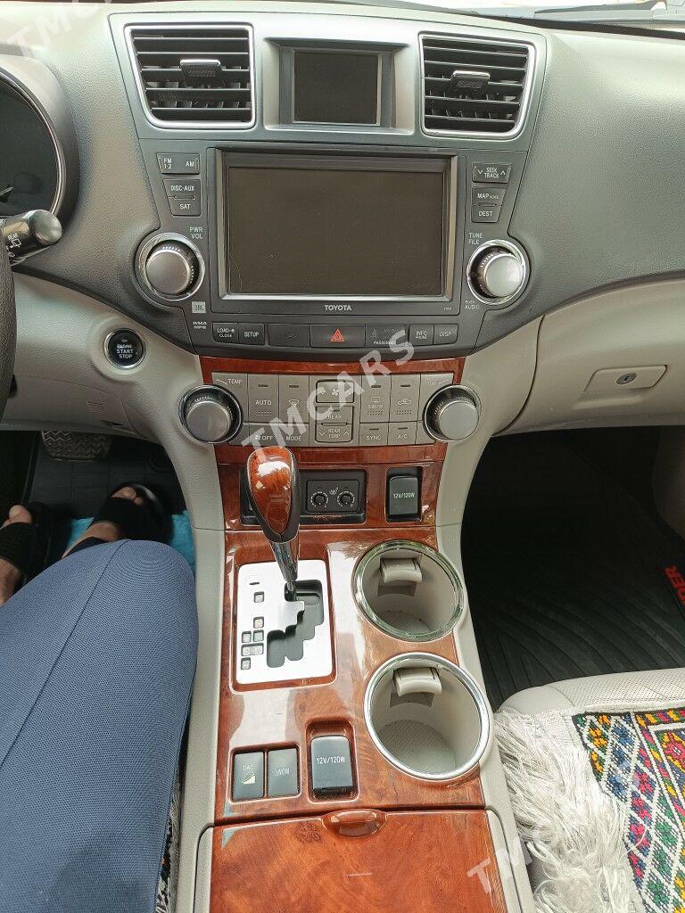 Toyota Highlander 2012 - 400 000 TMT - Aşgabat - img 10