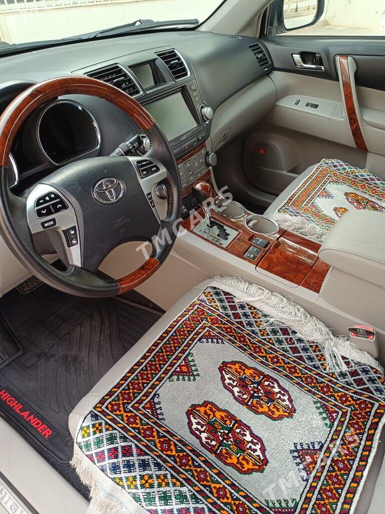Toyota Highlander 2012 - 400 000 TMT - Aşgabat - img 9