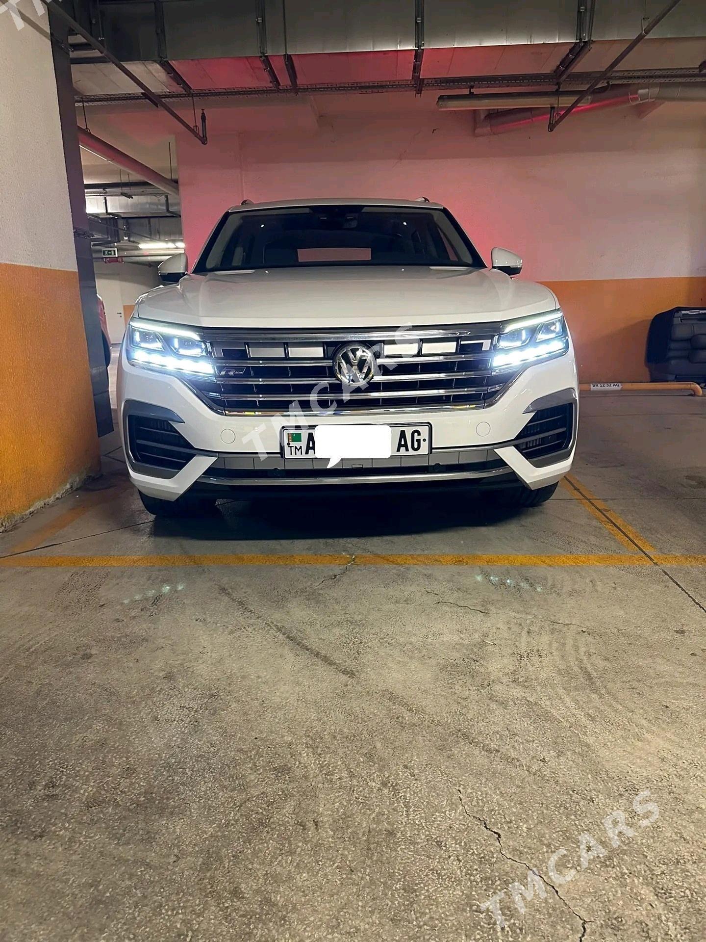 Volkswagen Touareg 2019 - 1 100 000 TMT - Aşgabat - img 4