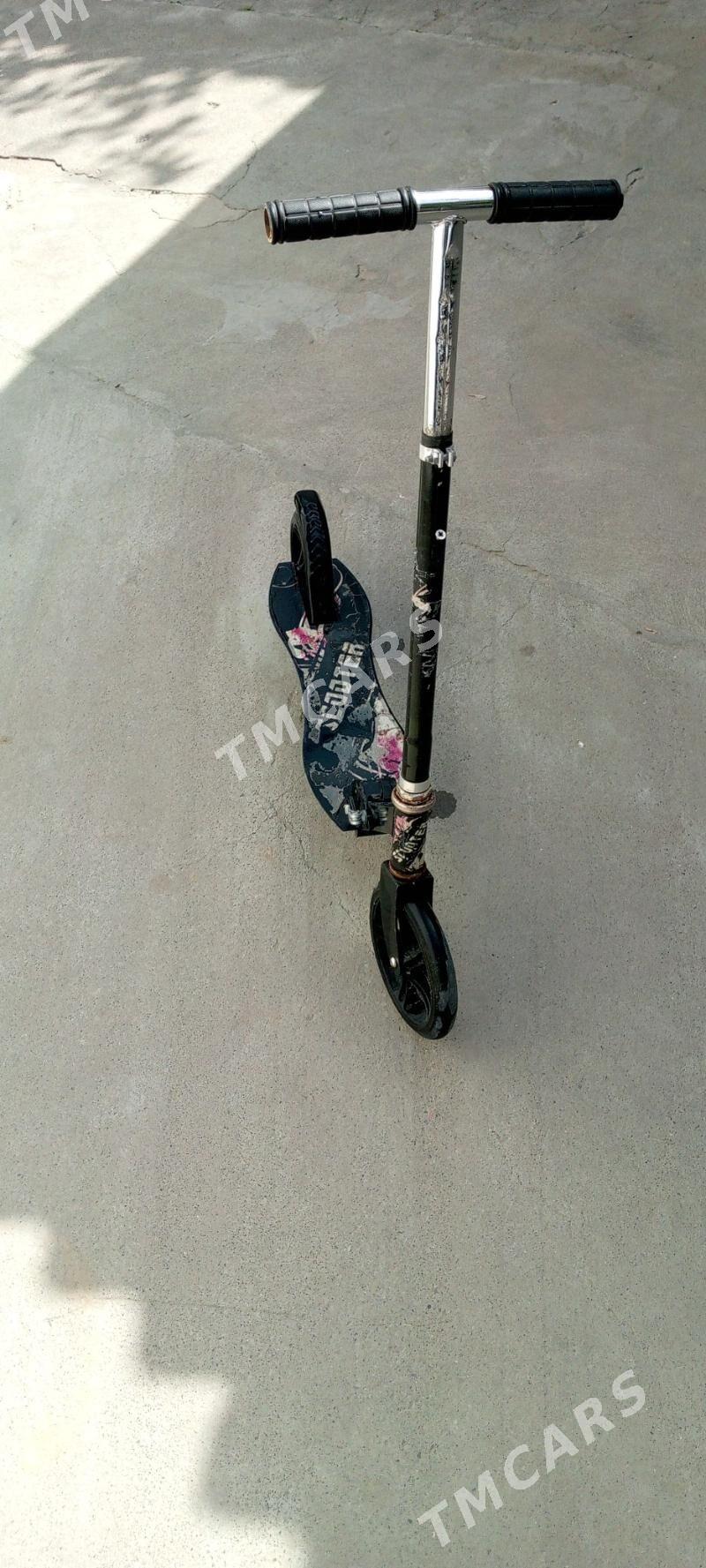 scooter  - Gagarin köç, köne Howa menzili - img 3