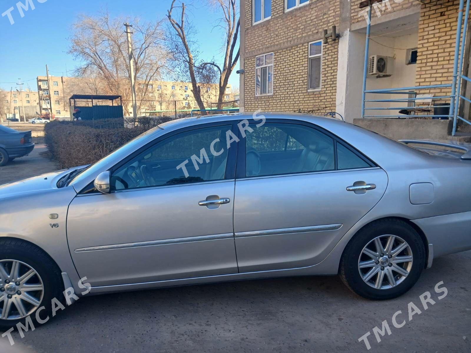 Toyota Camry 2003 - 210 000 TMT - Дашогуз - img 2