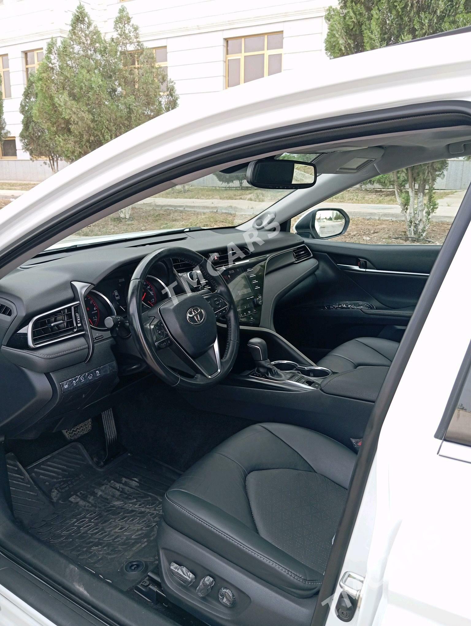 Toyota Camry 2019 - 480 000 TMT - Мары - img 5