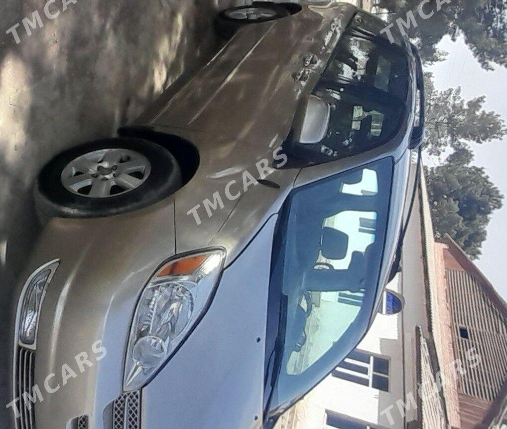 Toyota Sienna 2004 - 200 000 TMT - Çärjew - img 2