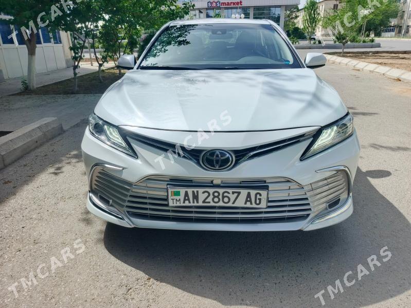 Toyota Camry 2021 - 318 000 TMT - Aşgabat - img 3