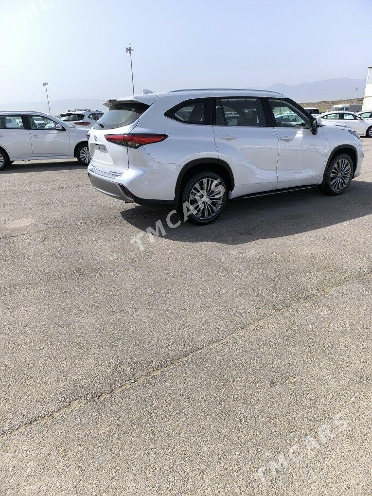 Toyota Highlander 2022 - 1 085 000 TMT - Ашхабад - img 3