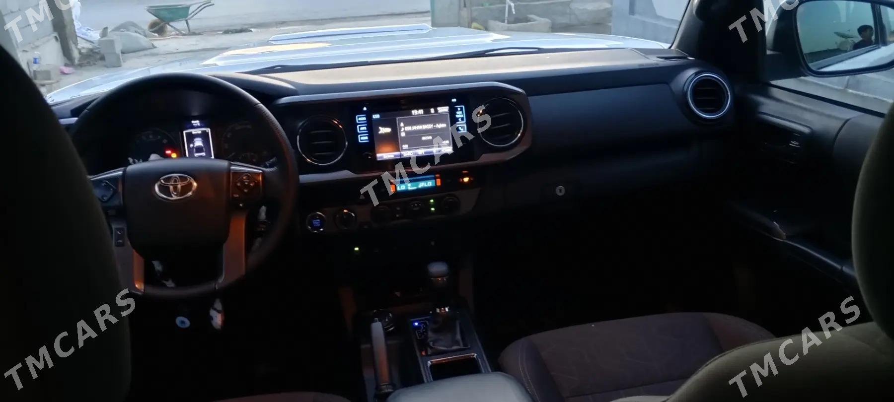 Toyota Tacoma 2016 - 380 000 TMT - Aşgabat - img 6
