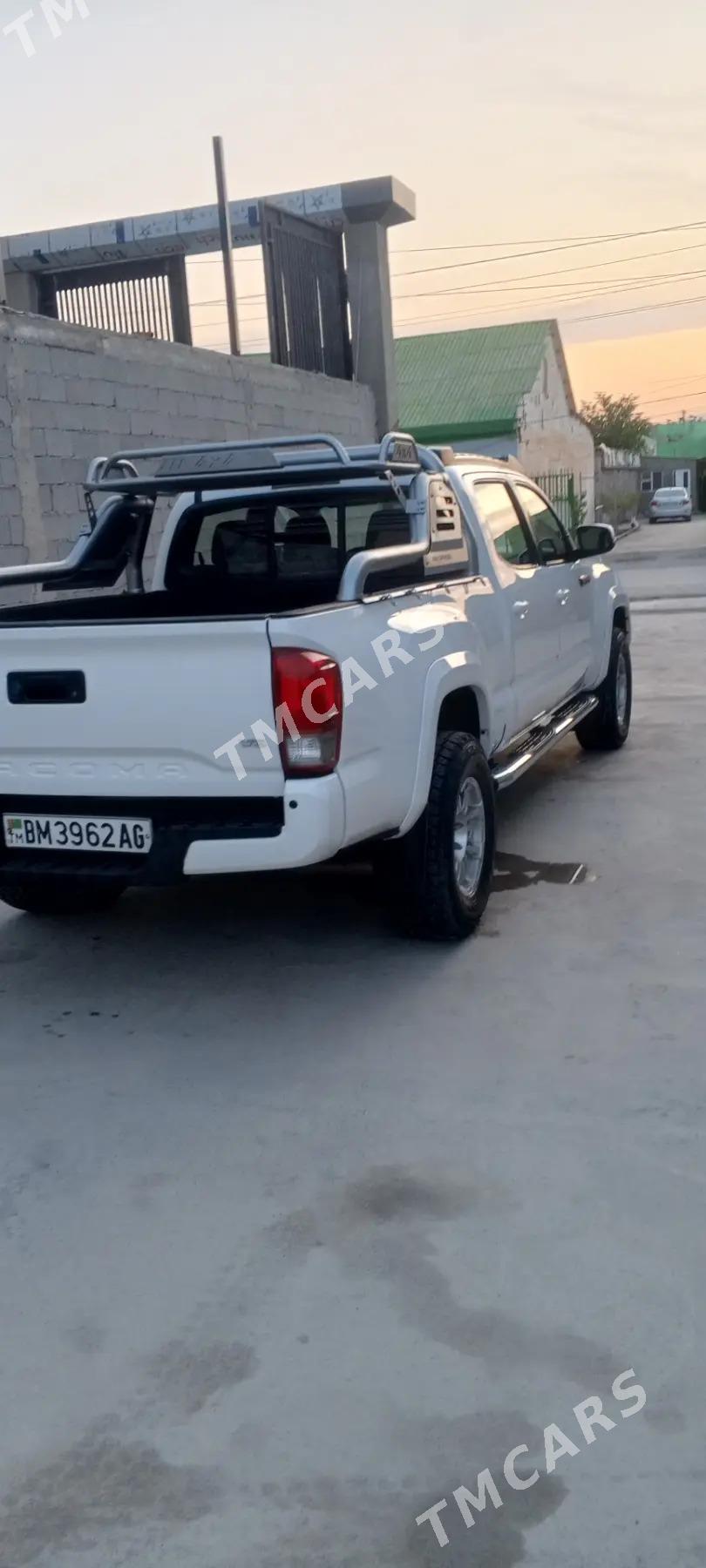 Toyota Tacoma 2016 - 380 000 TMT - Aşgabat - img 4