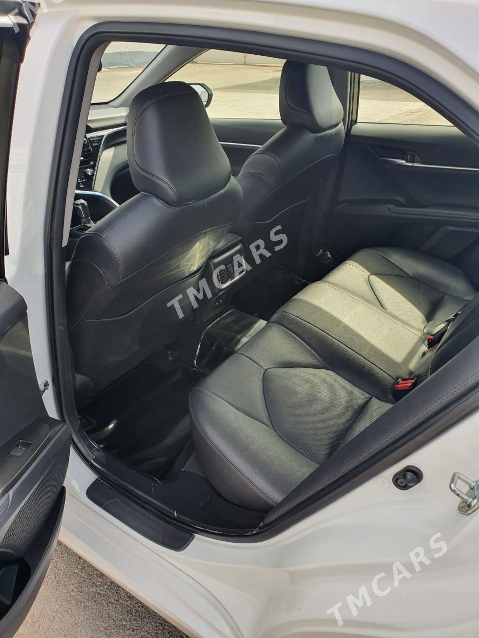 Toyota Camry 2022 - 630 000 TMT - Aşgabat - img 3