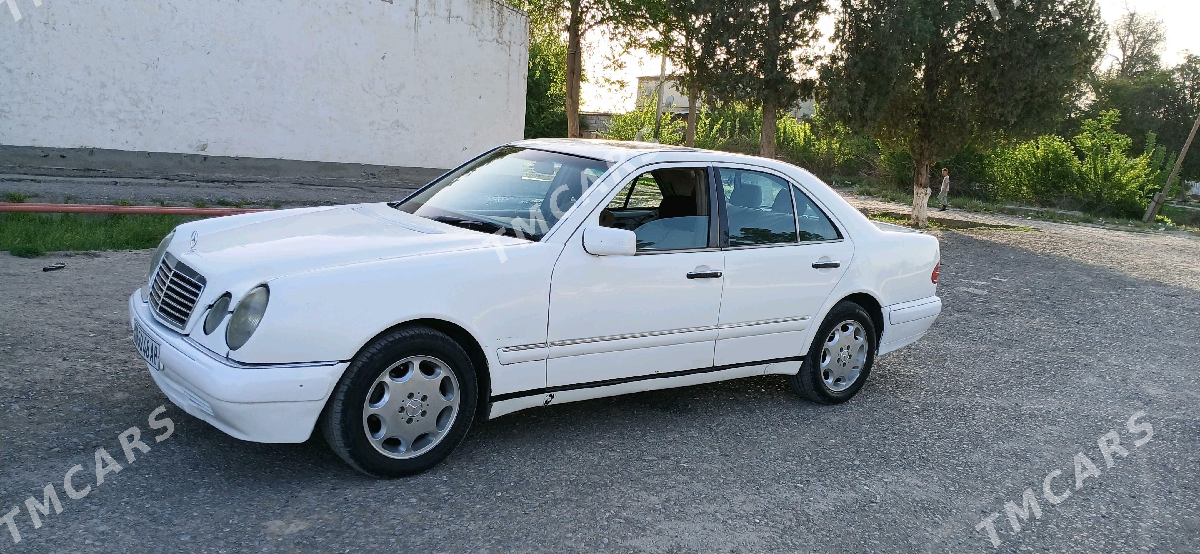 Mercedes-Benz W212 1999 - 70 000 TMT - Kaka - img 2