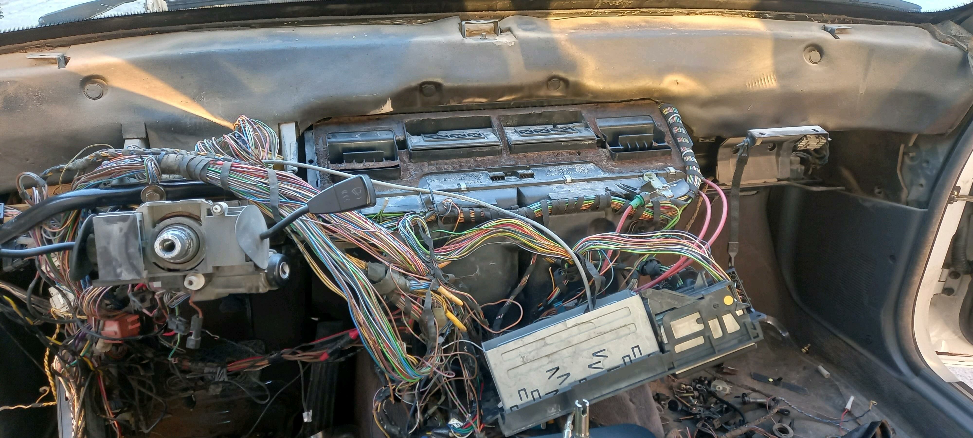 Bmw e34 konsiner sit. 1 500 TMT - Sarahs - img 3