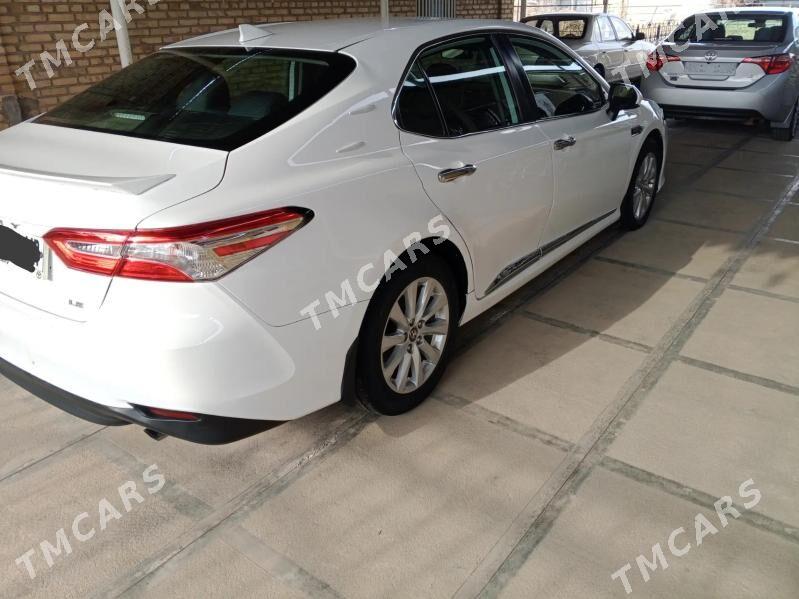 Toyota Camry 2019 - 320 000 TMT - Мары - img 3