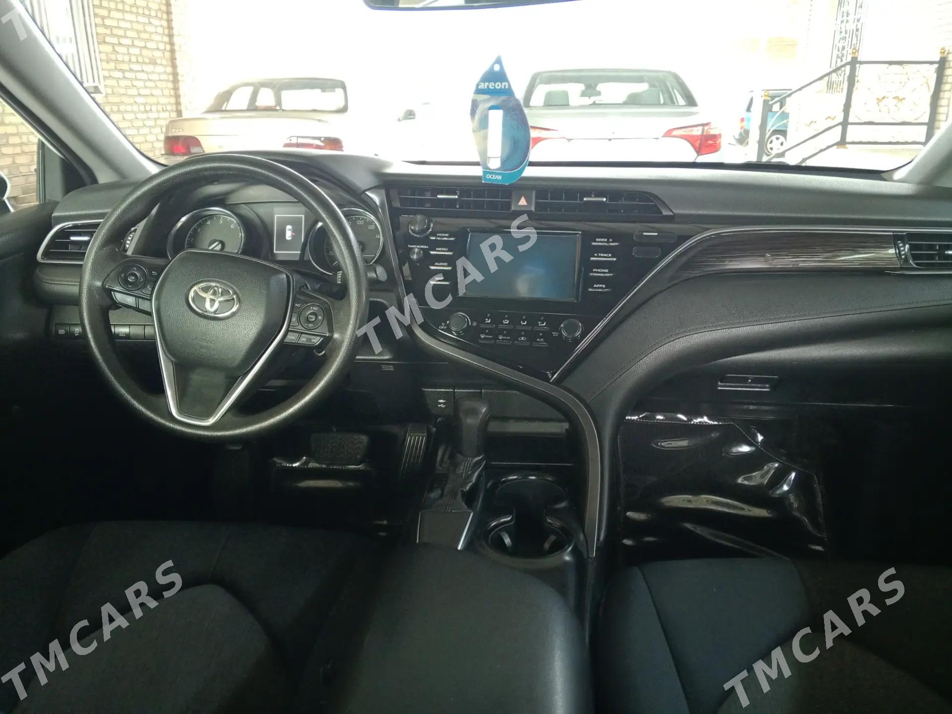 Toyota Camry 2019 - 320 000 TMT - Мары - img 1