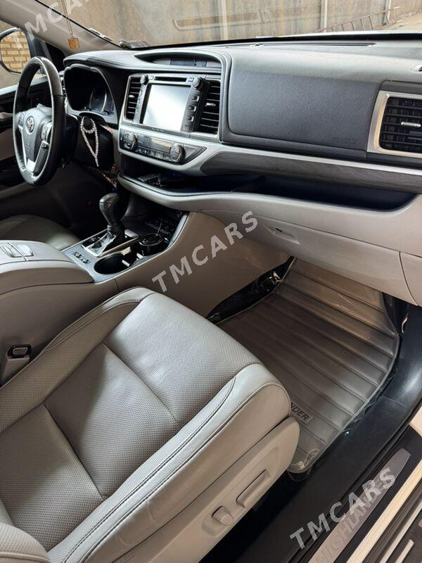 Toyota Highlander 2019 - 520 000 TMT - Серахс - img 5