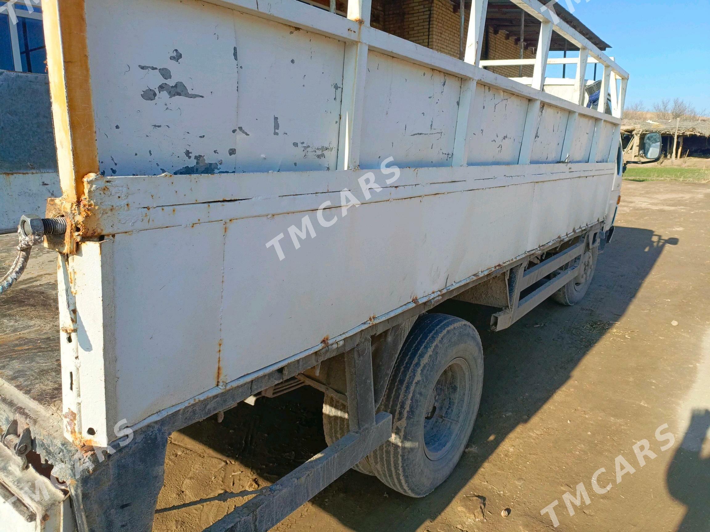 Toyota Dyna 1992 - 70 000 TMT - Фарап - img 2