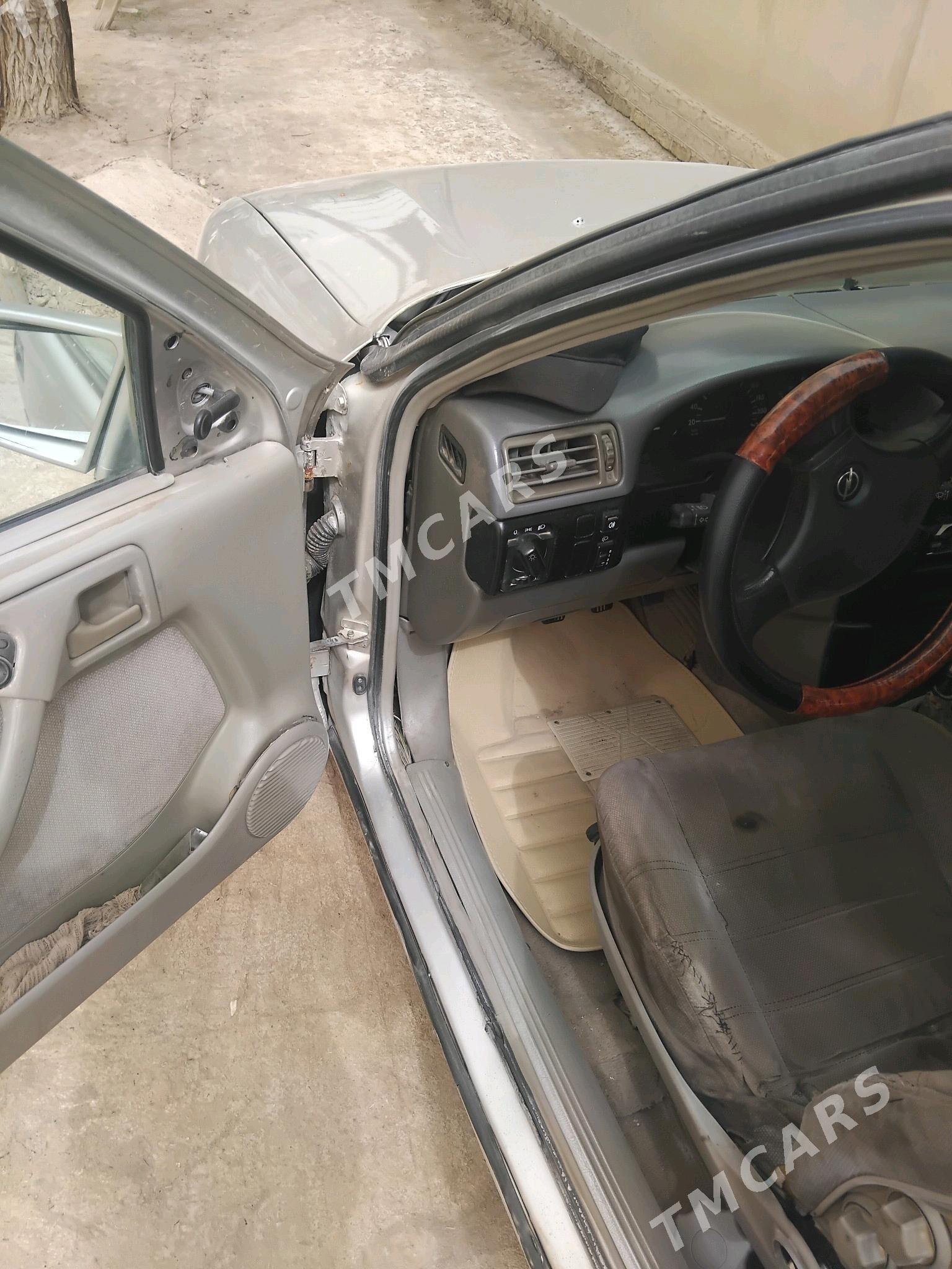 Opel Vectra 1992 - 30 000 TMT - Гороглы (Тагта) - img 3